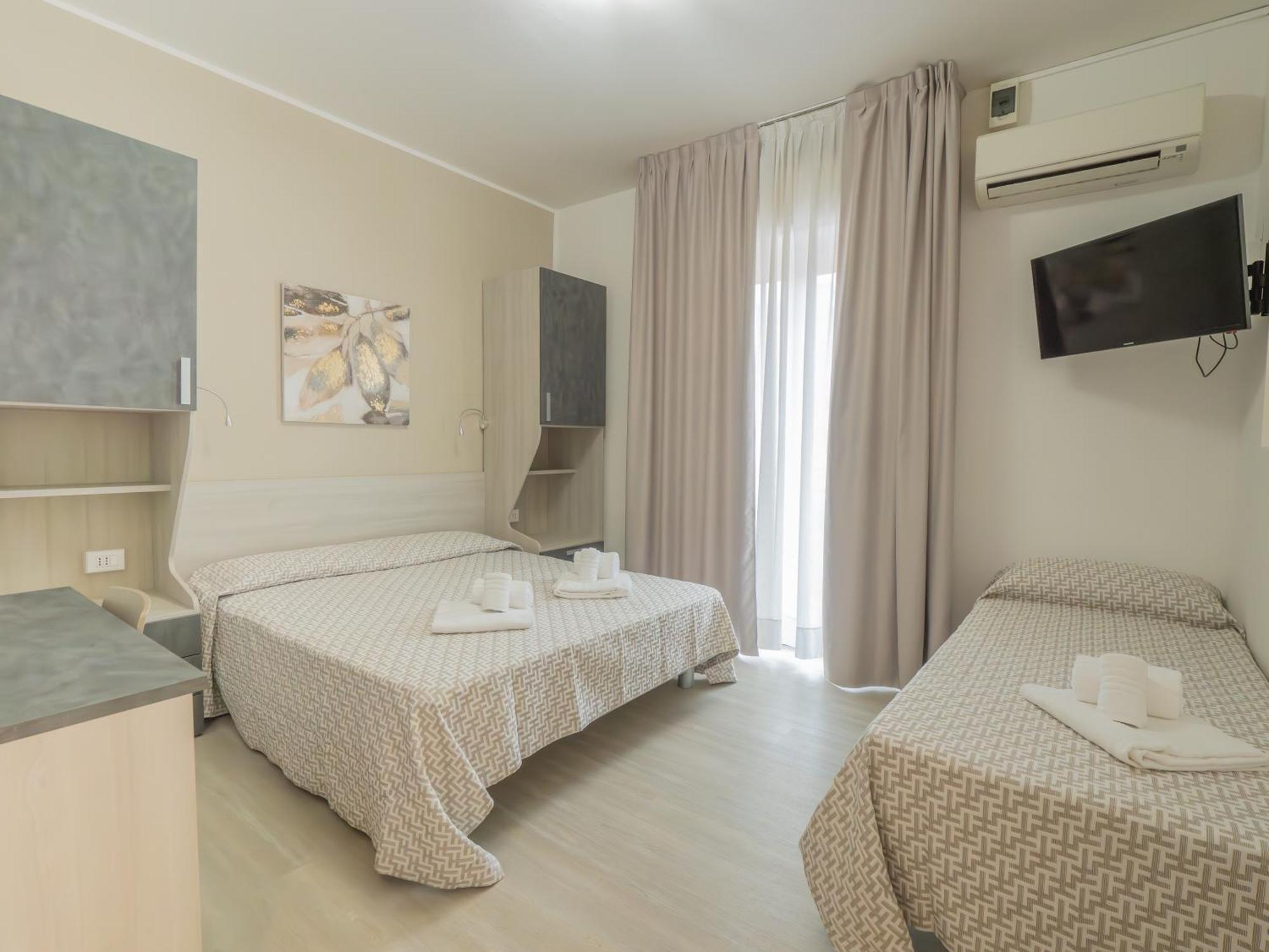 Hotel La Bussola Finale Ligure Exterior foto